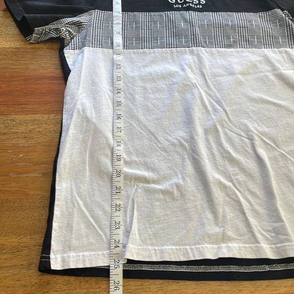 Guess Tee Shirt - Picture 5 of 6